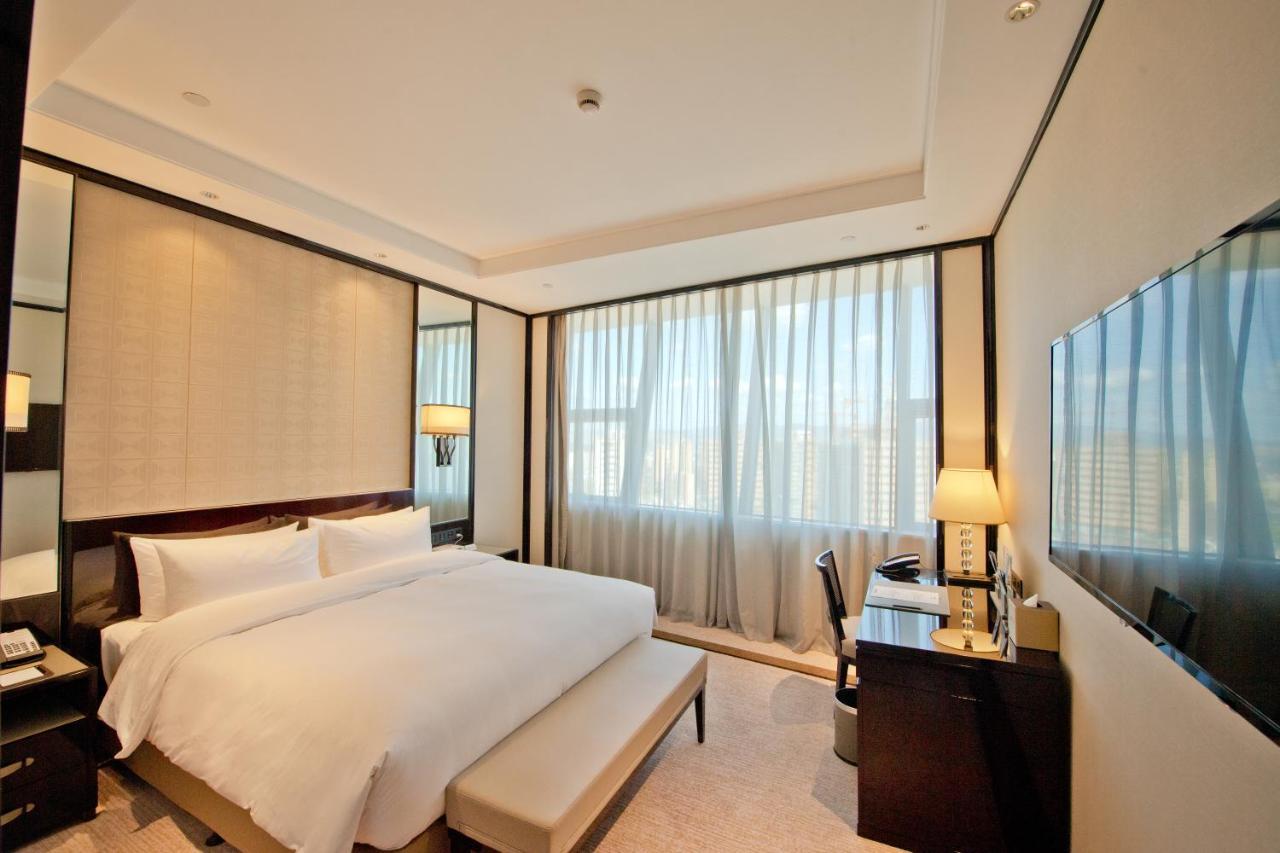 Howard Johnson Plaza Ningbo Exterior photo